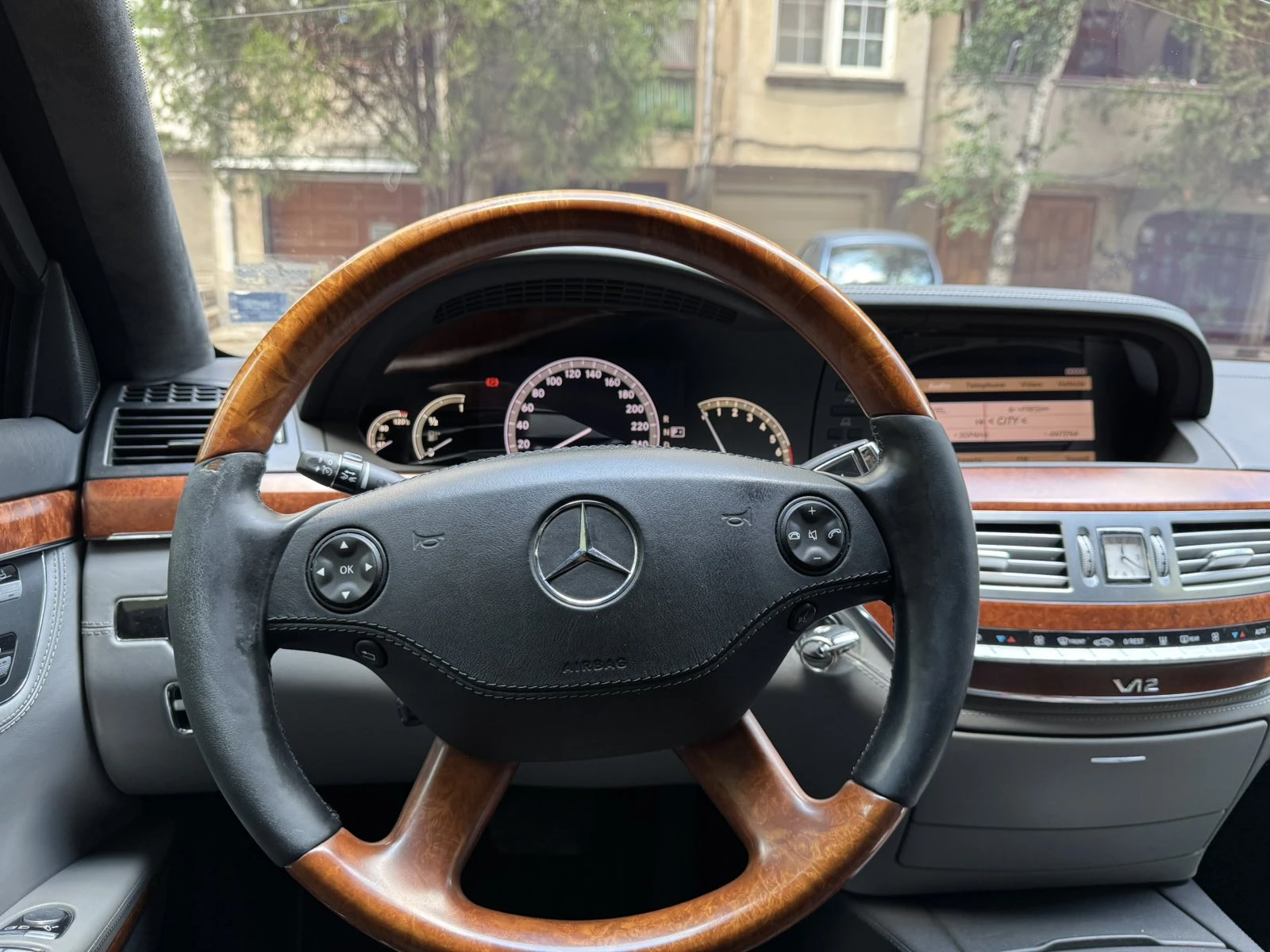 Mercedes-Benz S 600  - изображение 6