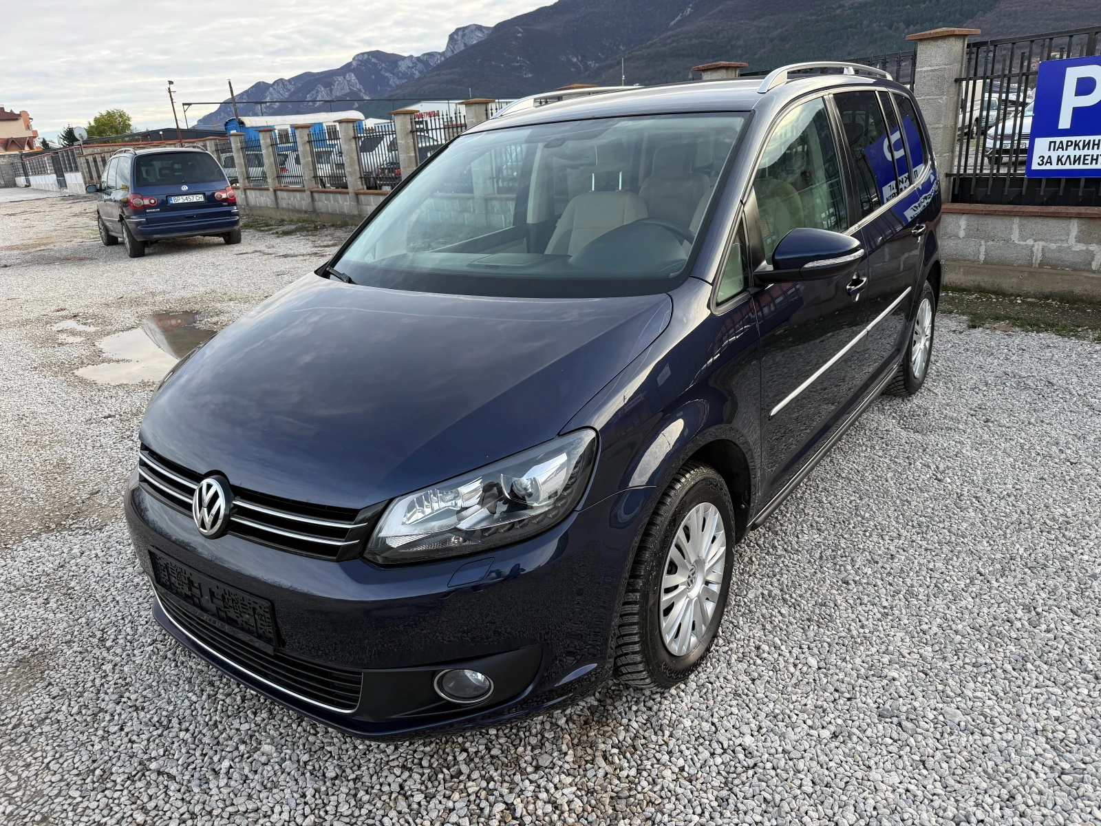 VW Touran 1.6 tdi 105kc | Mobile.bg   2