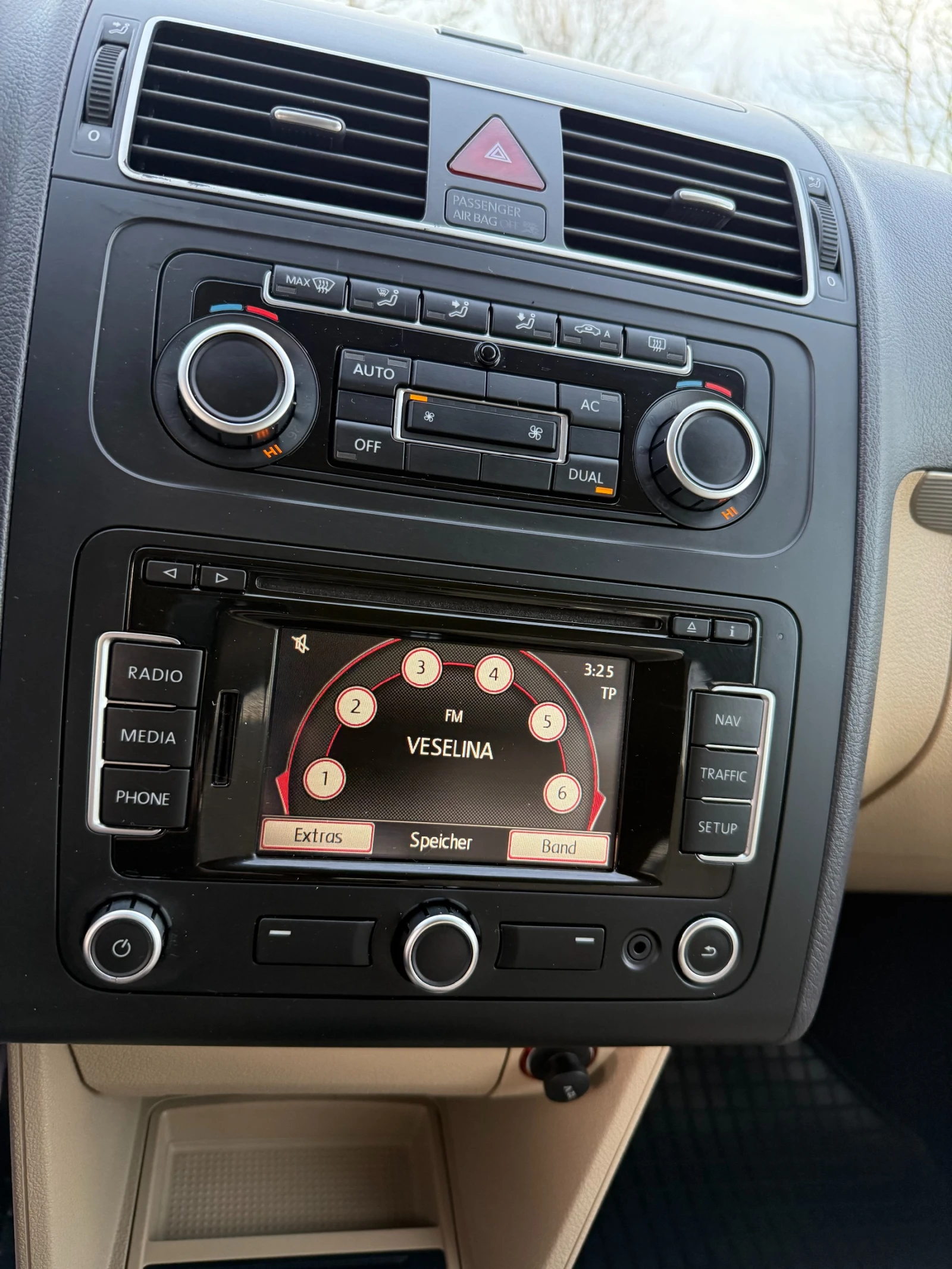 VW Touran 1.6 tdi 105kc | Mobile.bg   11