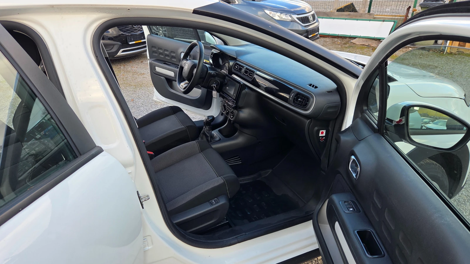 Citroen C3 1.2i 65000km | Mobile.bg � ����������� 12