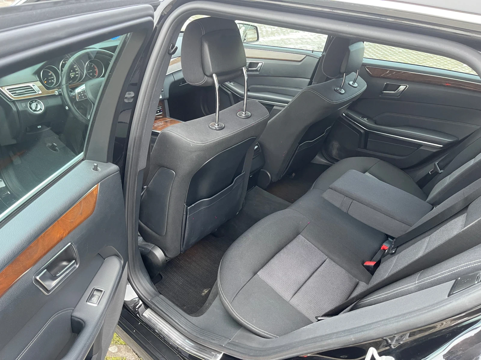 Mercedes-Benz E 220 220CDI Уникален  - изображение 9