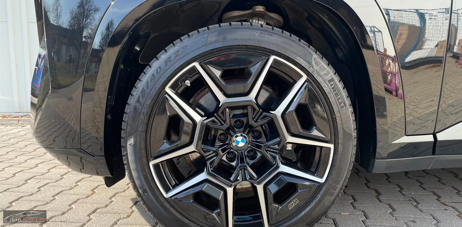 BMW XM 50e/475HP/360/4X4/B&O/PANO/ACC/HUD/DIGITAL/248z, снимка 5 - Автомобили и джипове - 54057315