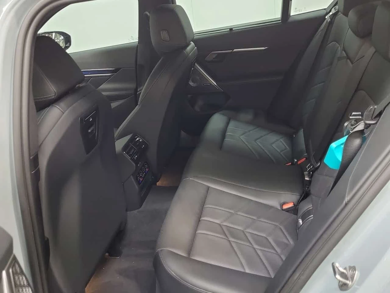 BMW i5 M60 XDRIVE| BROOKLYN GREY| B&W| HUD| 360| 2 КЛЮЧА, снимка 12 - Автомобили и джипове - 54156465