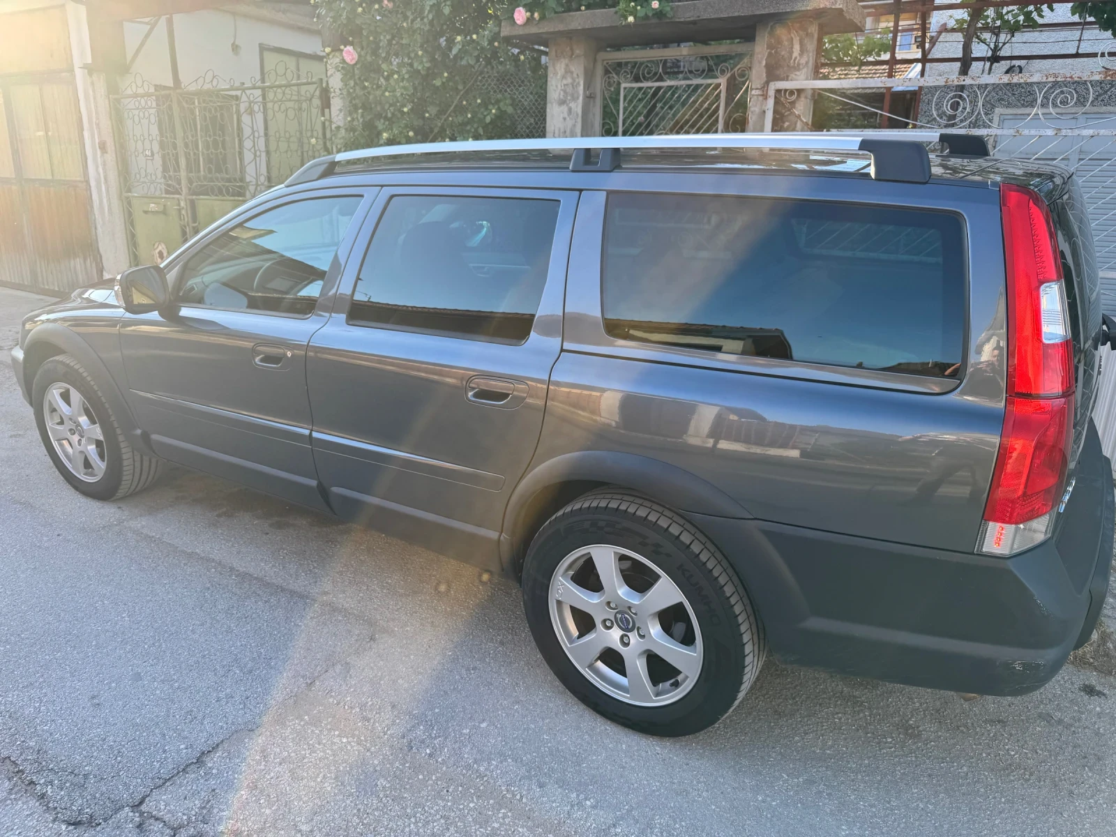 Volvo Xc70 D5, снимка 5 - Автомобили и джипове - 54633772