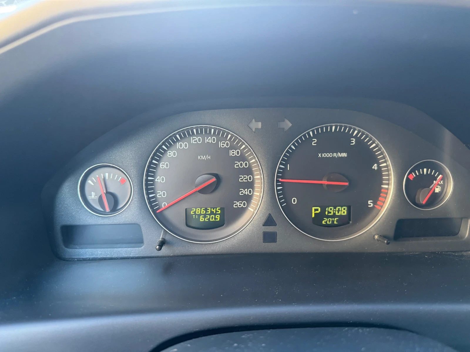 Volvo Xc70 D5, снимка 10 - Автомобили и джипове - 54633772