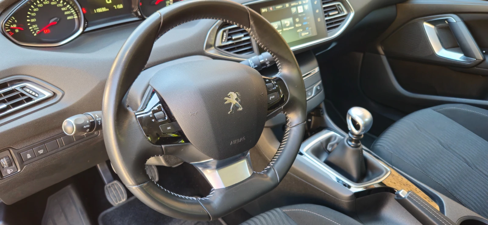 Peugeot 308, снимка 7 - Автомобили и джипове - 54728457