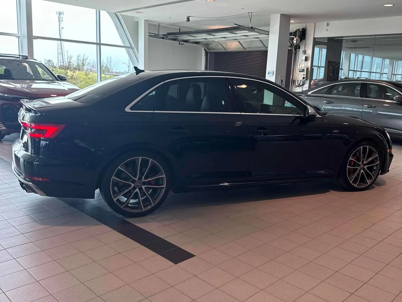 Audi S4 | Technik | DISTRONIC | HUD | ШИБИДАХ | B&O | , снимка 3 - Автомобили и джипове - 54796525