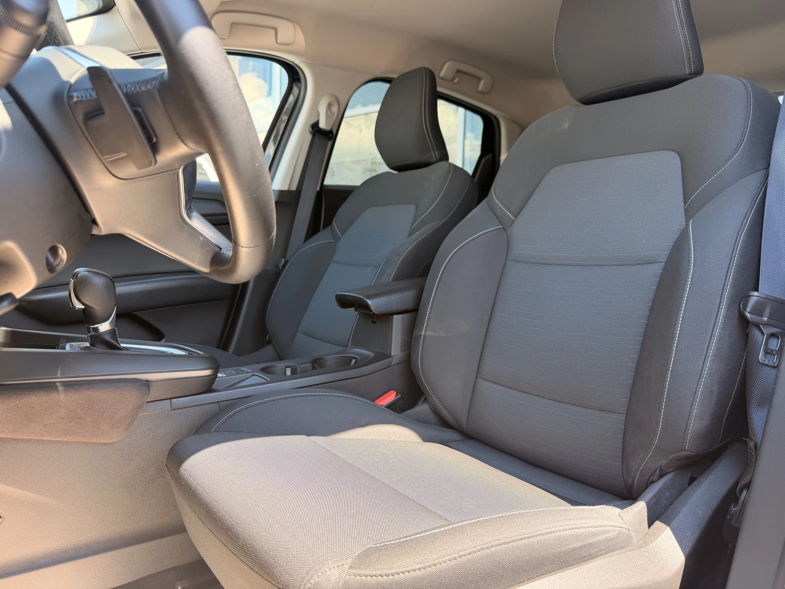 Renault Arkana 1.3 TCe / 140 к.с/ EDC, снимка 11 - Автомобили и джипове - 54836743