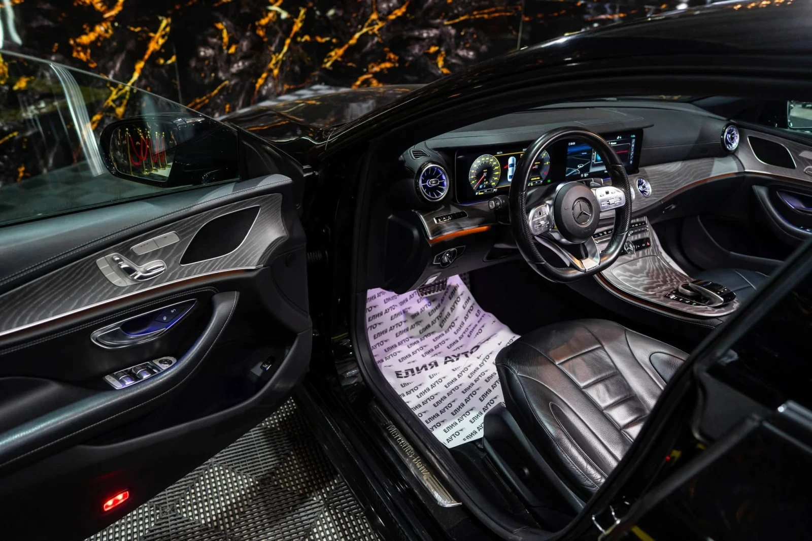Mercedes-Benz CLS 400 D FULL AMG LINE LED NAVI 360 ЛИЗИНГ 100%, снимка 11 - Автомобили и джипове - 55047406