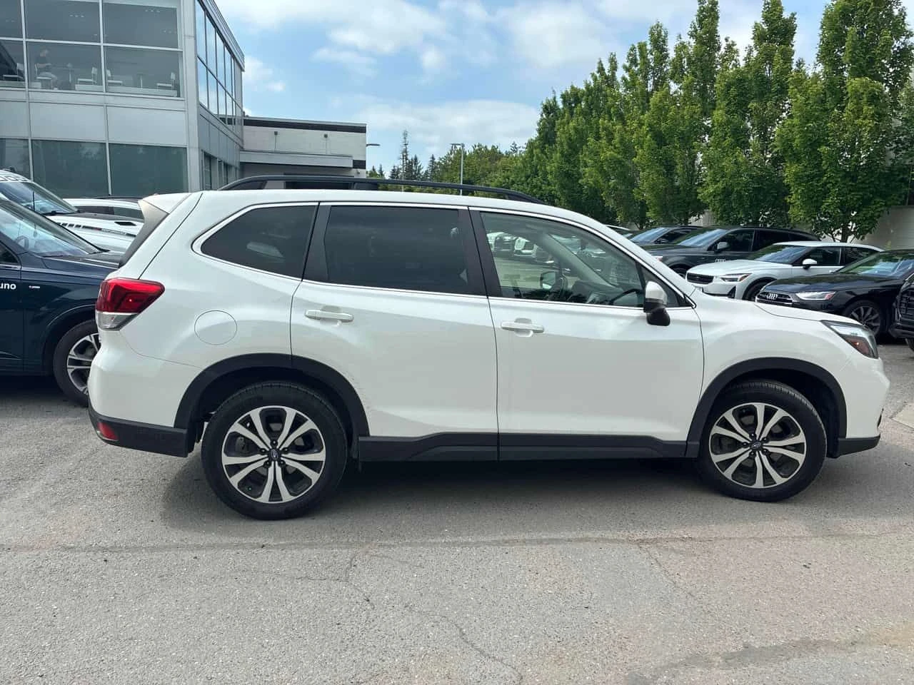 Subaru Forester * Limited * АВТОКРЕДИТ БЕЗ ПЪРВОНАЧАЛНА ВНОСКА* , снимка 3 - Автомобили и джипове - 55206886