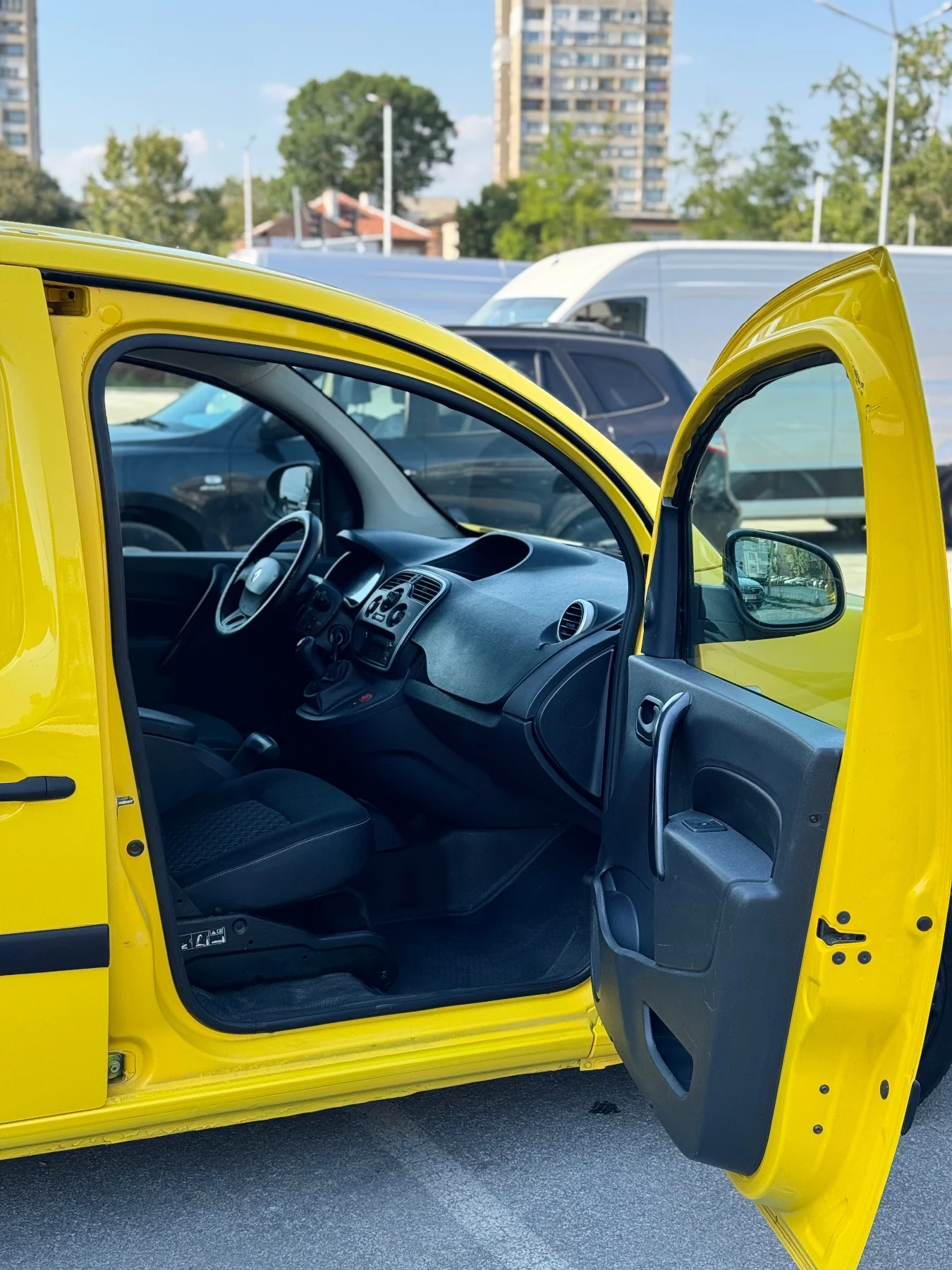 Renault Kangoo, снимка 8 - Автомобили и джипове - 55544951