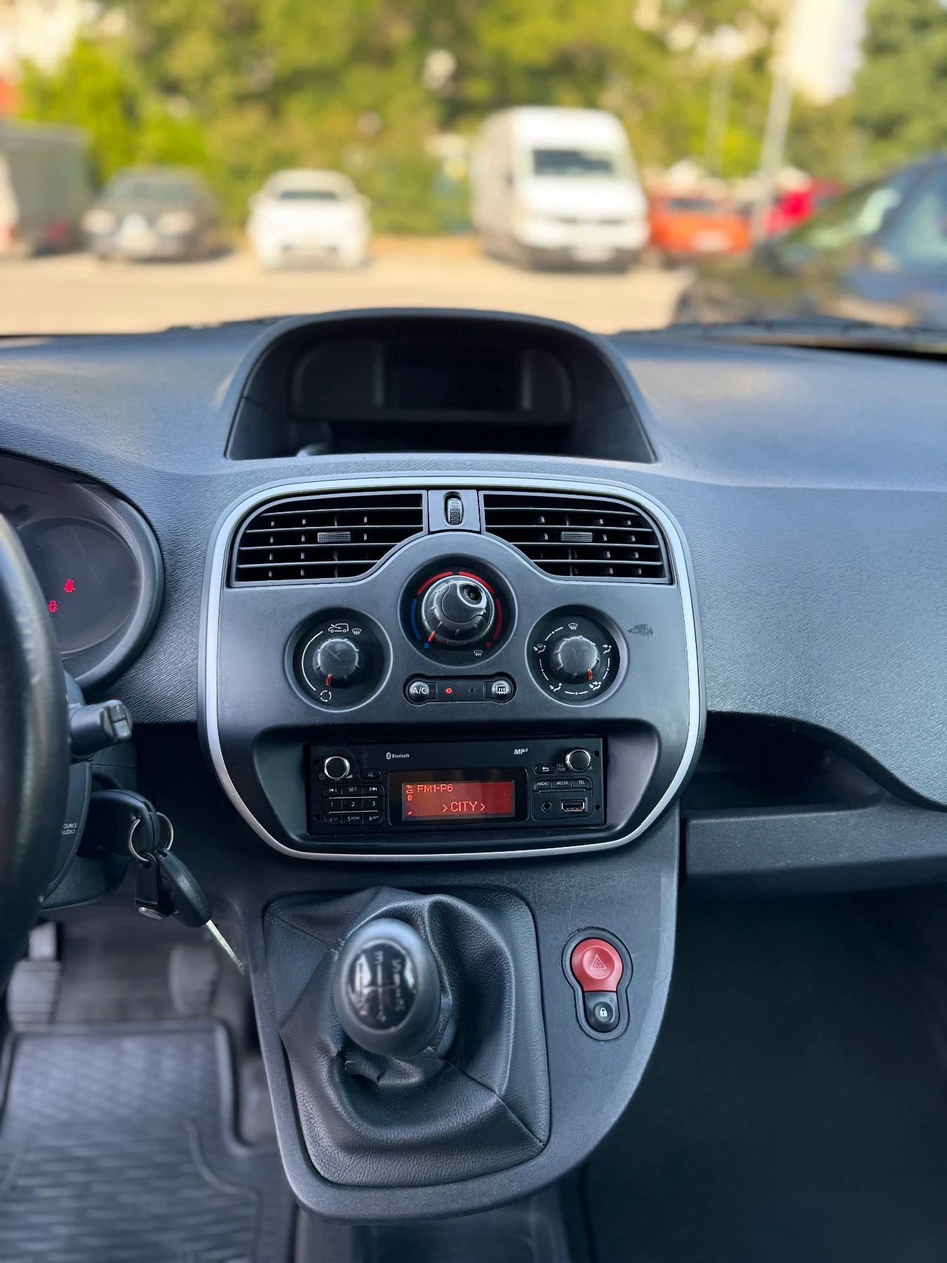 Renault Kangoo, снимка 11 - Автомобили и джипове - 55544951