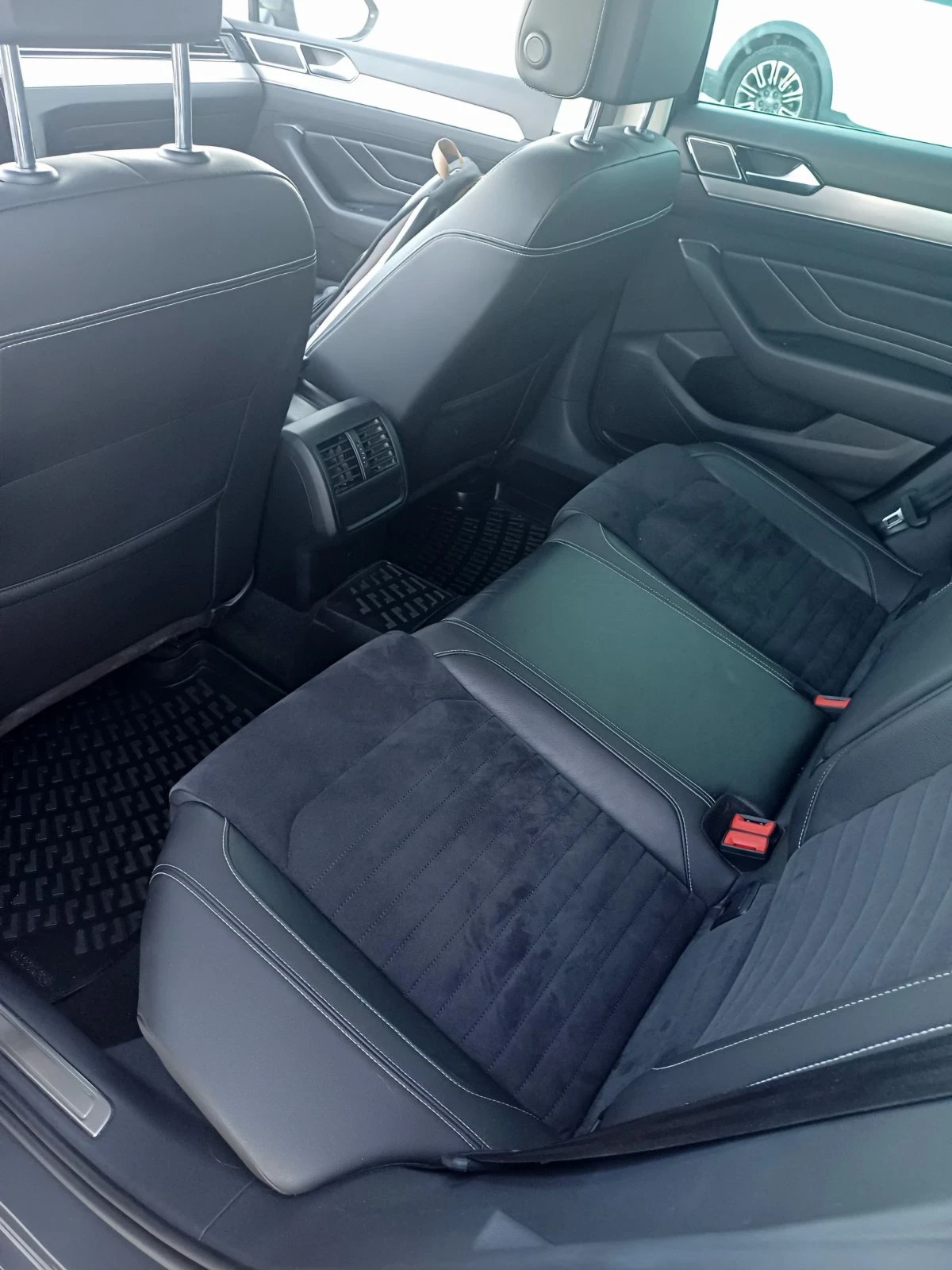 VW Passat B8, снимка 8 - Автомобили и джипове - 55979950