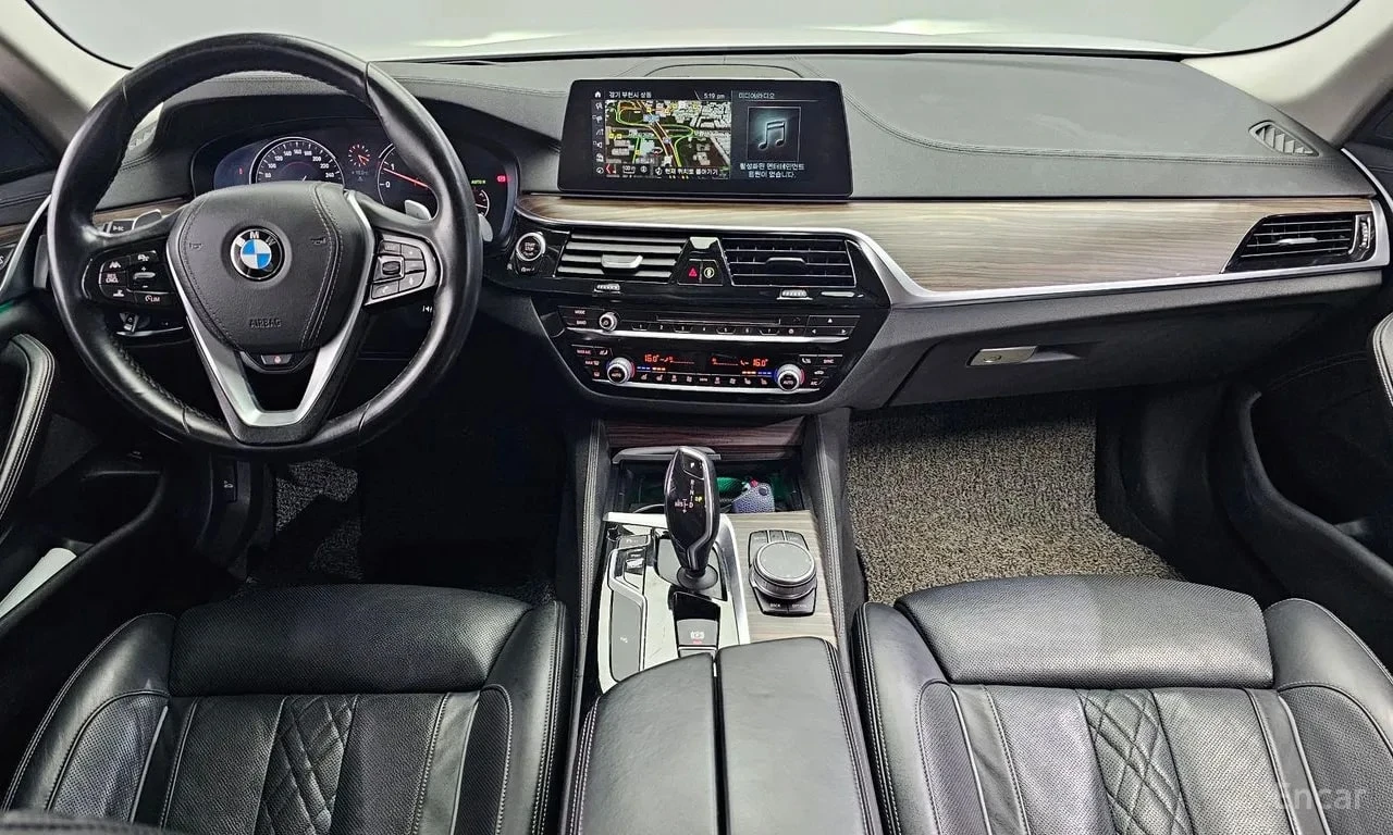 BMW 530 * 530i Luxury Plus * ЦЕНА ДО БГ, снимка 7 - Автомобили и джипове - 56132468