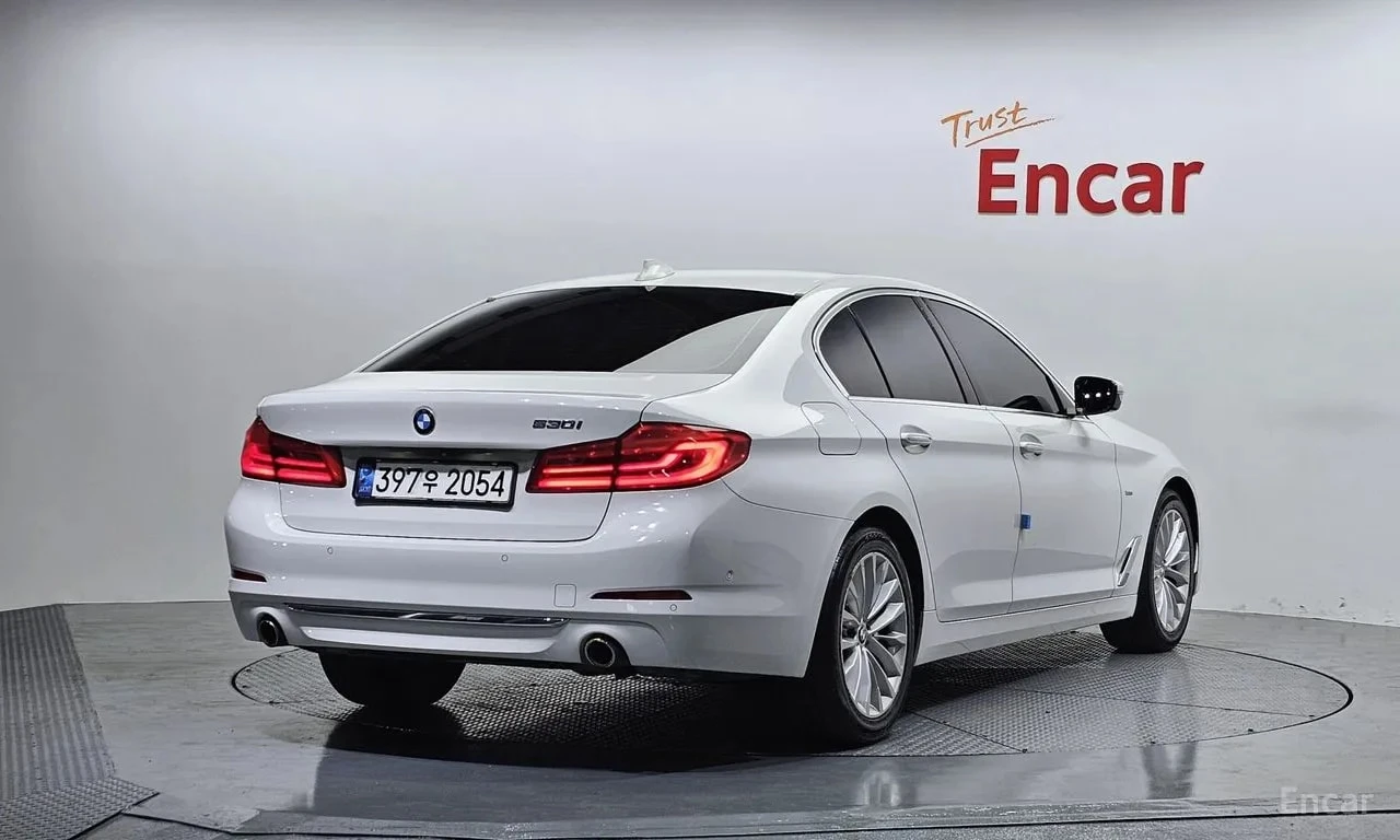 BMW 530 * 530i Luxury Plus * ЦЕНА ДО БГ, снимка 2 - Автомобили и джипове - 56132468
