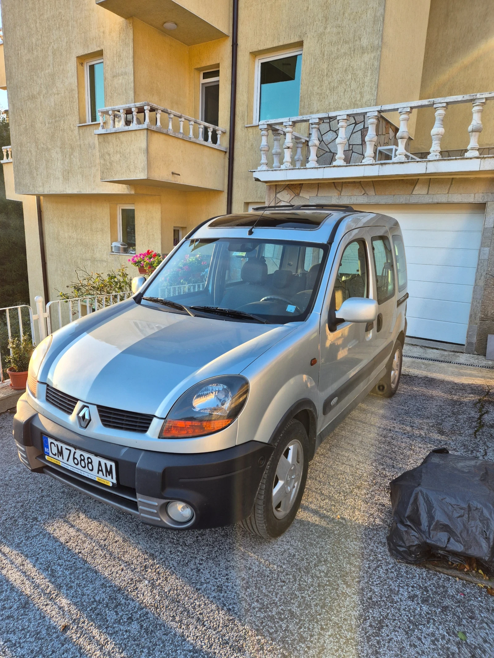 Renault Kangoo 4x4, снимка 3 - Автомобили и джипове - 56513533