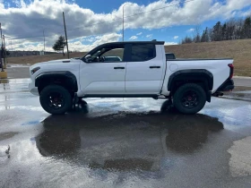 Toyota Tacoma * Hybrid * CARFAX * МЪРТВА ТОЧКА | Auto.bg — изображение 2