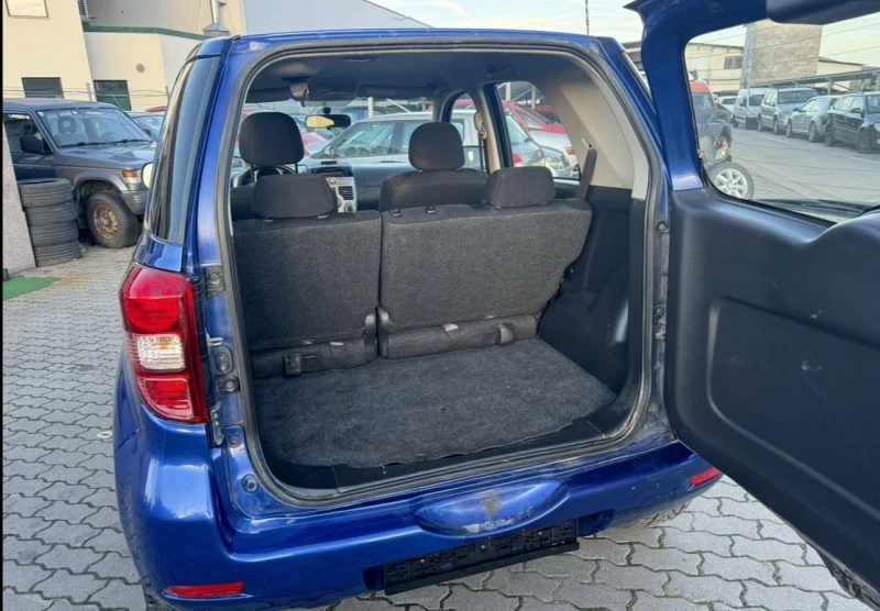 Daihatsu Terios 1.5i / 4x4, снимка 12 - Автомобили и джипове - 44996173