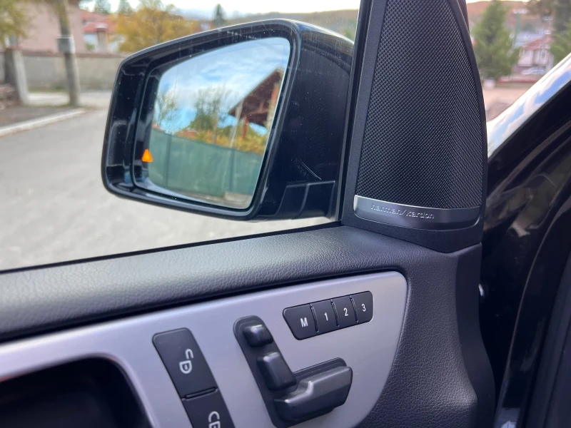 Mercedes-Benz ML 350 BlueTec* 4Matic* Pano* AMG-Line* Distronic, снимка 10 - Автомобили и джипове - 52185061