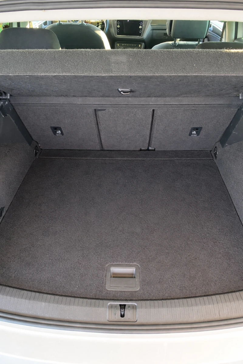 VW Tiguan 2.0TSI 4MOTION BMT, снимка 12 - Автомобили и джипове - 53202388