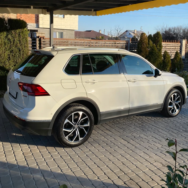VW Tiguan 2.0TSI 4MOTION BMT, снимка 4 - Автомобили и джипове - 53202388