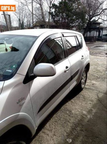 Toyota Rav4, снимка 10 - Автомобили и джипове - 47516712