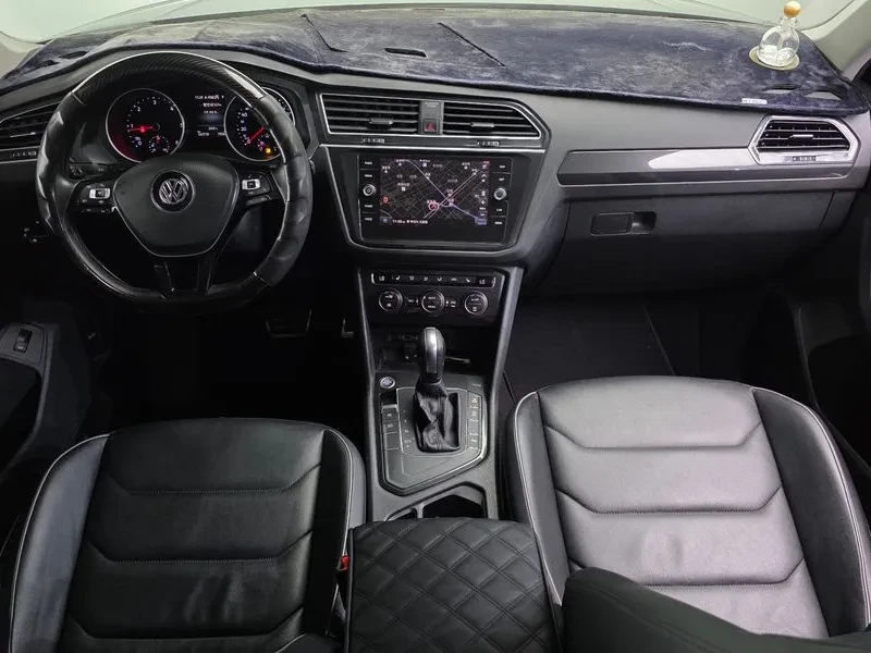 VW Tiguan 2.0 TDI PREMIUM, снимка 7 - Автомобили и джипове - 55560258
