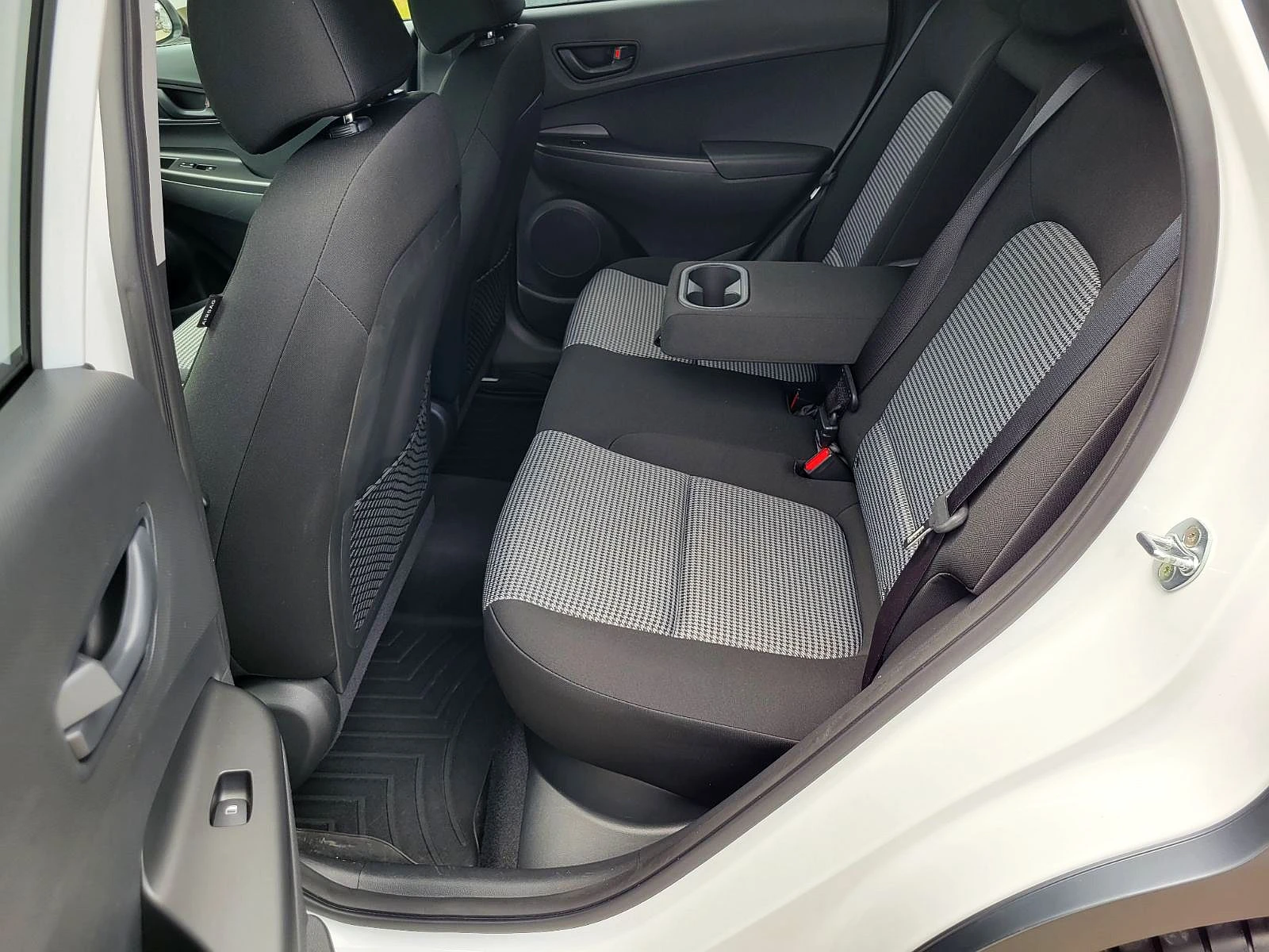 Hyundai Kona 1.6T  44 | Mobile.bg   13