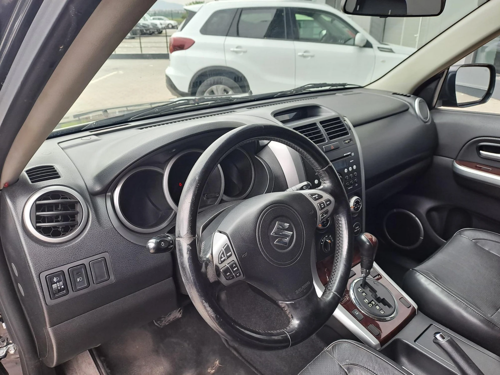 Suzuki Grand vitara 2.0 JLXEW AUTO - изображение 10