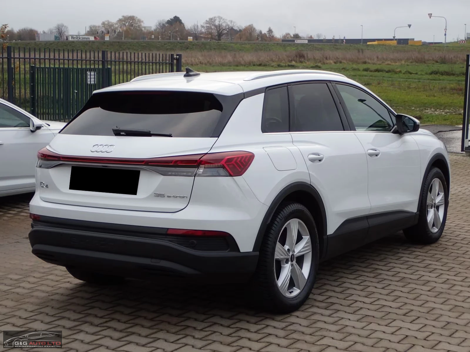 Audi Q4 Etron35/170HP/S-LINE/CAM/KEYLESS/NAVI/DIGITAL/840v - изображение 7