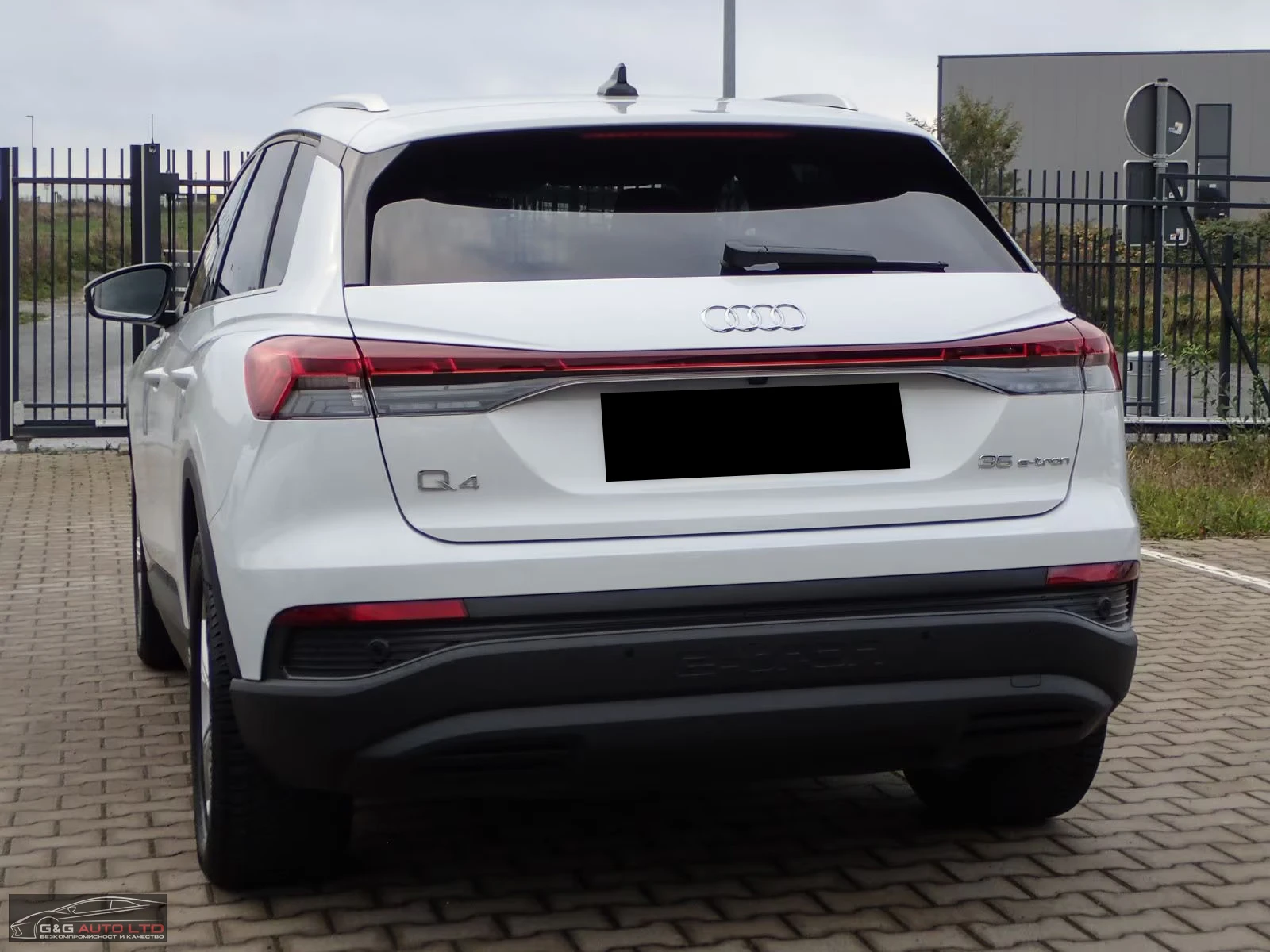 Audi Q4 Etron35/170HP/S-LINE/CAM/KEYLESS/NAVI/DIGITAL/840v - изображение 3