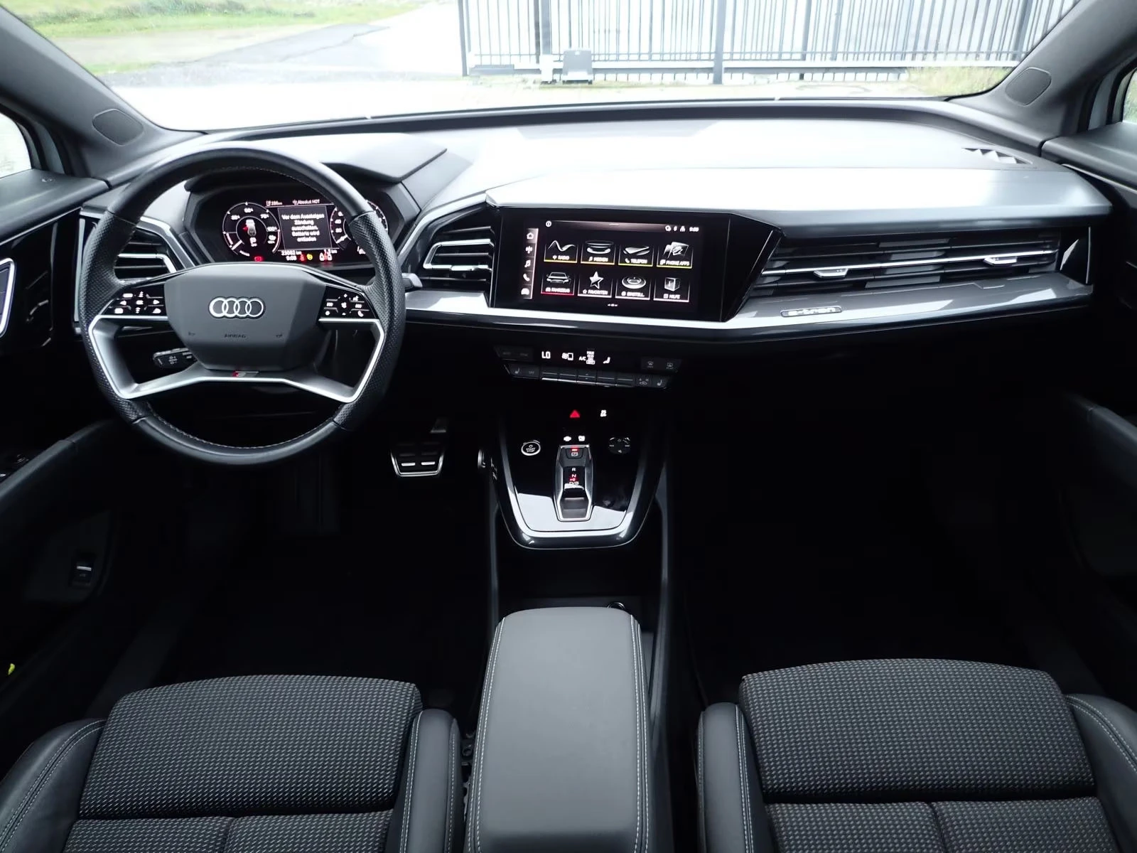 Audi Q4 Etron35/170HP/S-LINE/CAM/KEYLESS/NAVI/DIGITAL/840v | Mobile.bg � ����������� 11