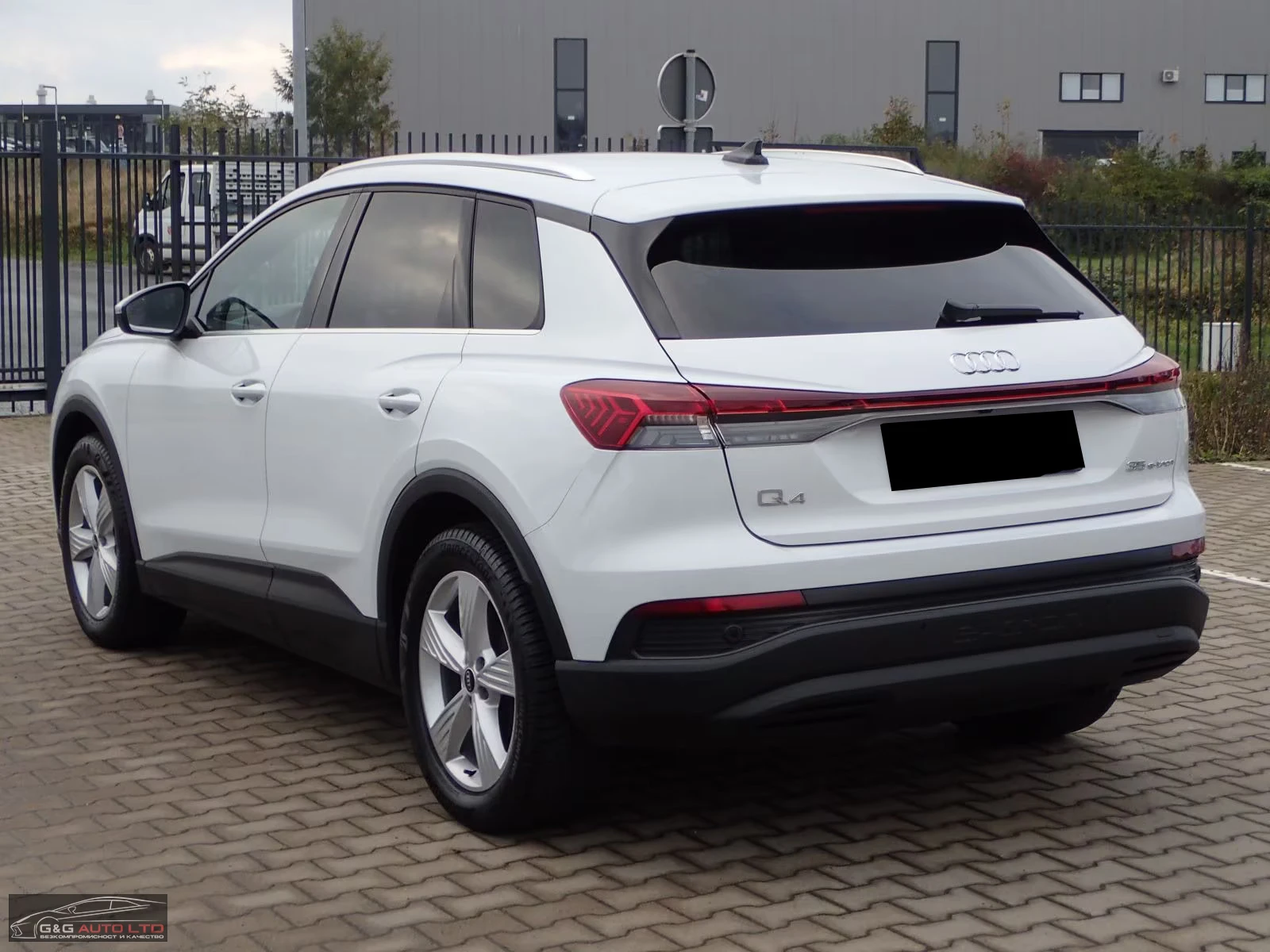 Audi Q4 Etron35/170HP/S-LINE/CAM/KEYLESS/NAVI/DIGITAL/840v - изображение 2