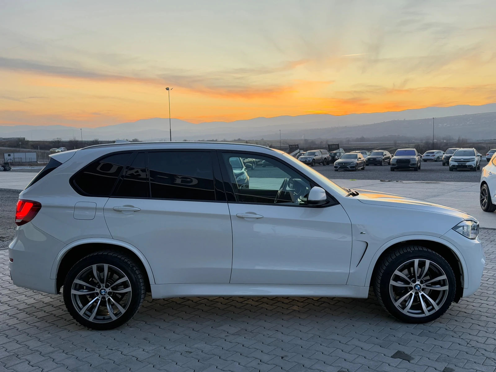 BMW X5 3.0xd M Paket Напълно обслужена !!! - изображение 4