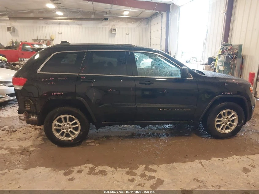 Jeep Grand cherokee 3.6l Laredo E 4X4, снимка 13 - Автомобили и джипове - 54309078