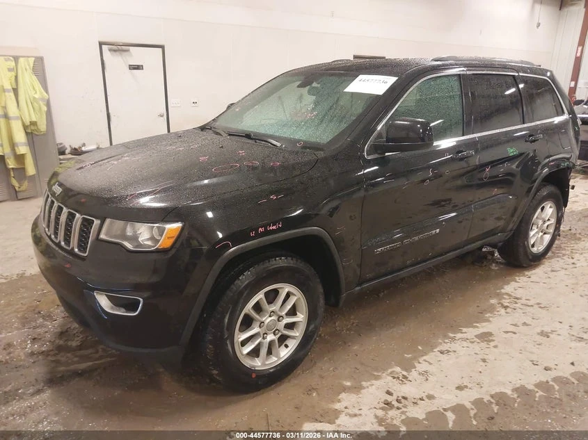 Jeep Grand cherokee 3.6l Laredo E 4X4, снимка 2 - Автомобили и джипове - 54309078