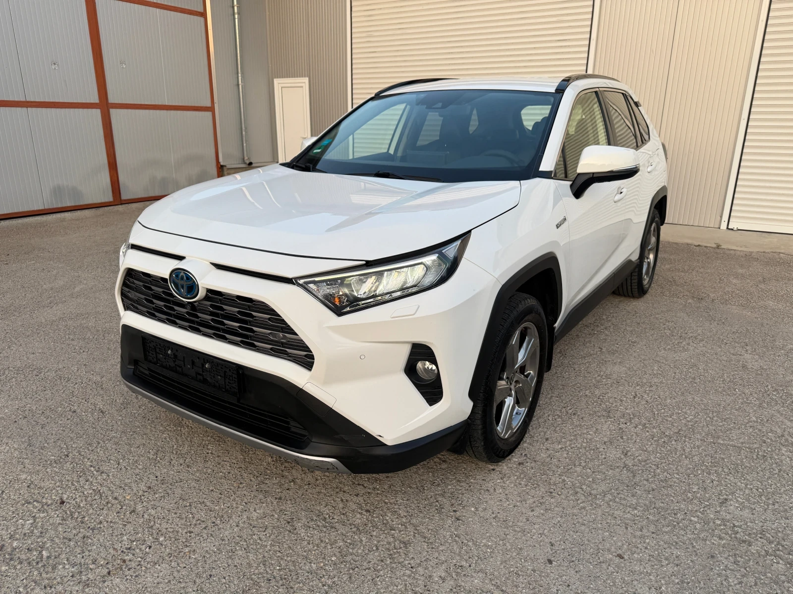 Toyota Rav4 2.5 Hibrid 4x4 ЕВРОПЕЙСКИ АВТОМОБИЛ