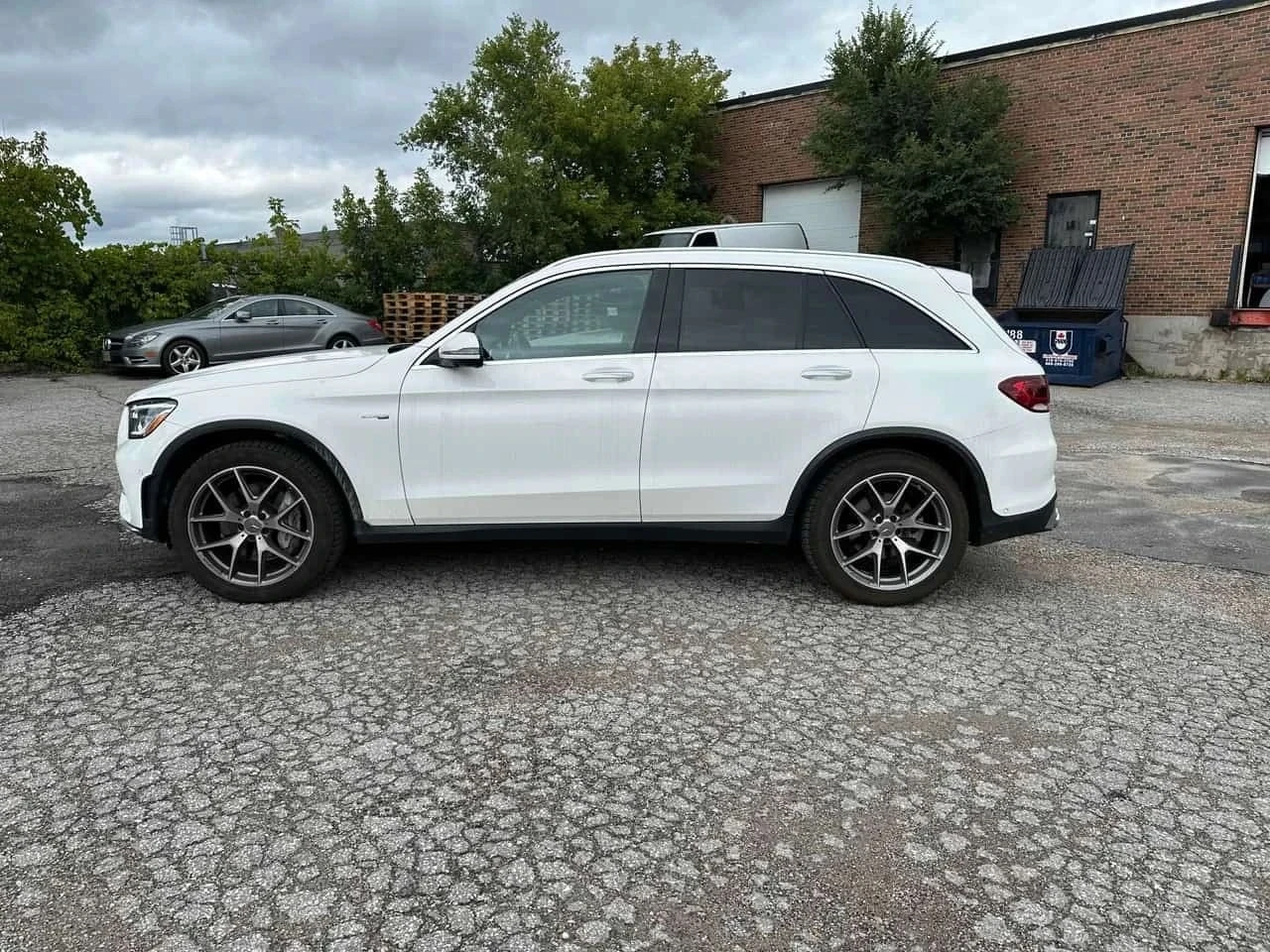 Mercedes-Benz GLE 43 AMG Pano* 360* Distronic* Подгрев* Keyless* , снимка 2 - Автомобили и джипове - 55821735