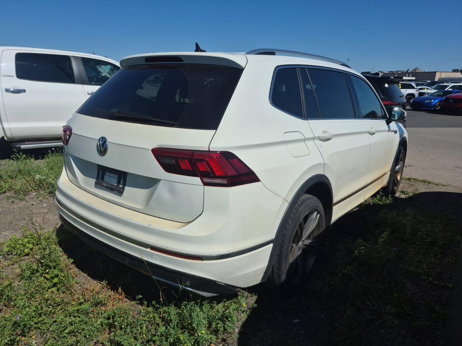VW Tiguan * HIGHLINE * CARFAX * БЕЗ ПЪРВОНАЧАЛНА ВНОСКА, снимка 3 - Автомобили и джипове - 55831871