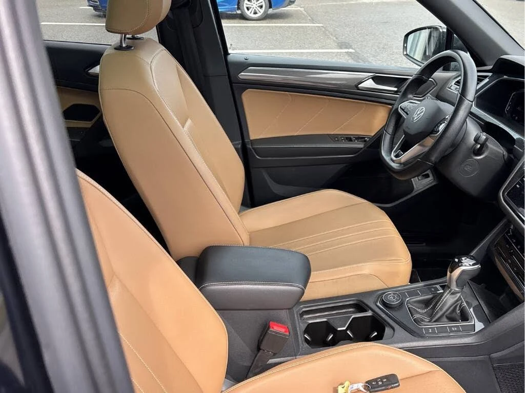 VW Tiguan 2.0* 4MOTION* R-LINE* ПАНО* КАМЕРА* КРАЙНА ЦЕНА, снимка 9 - Автомобили и джипове - 56209036