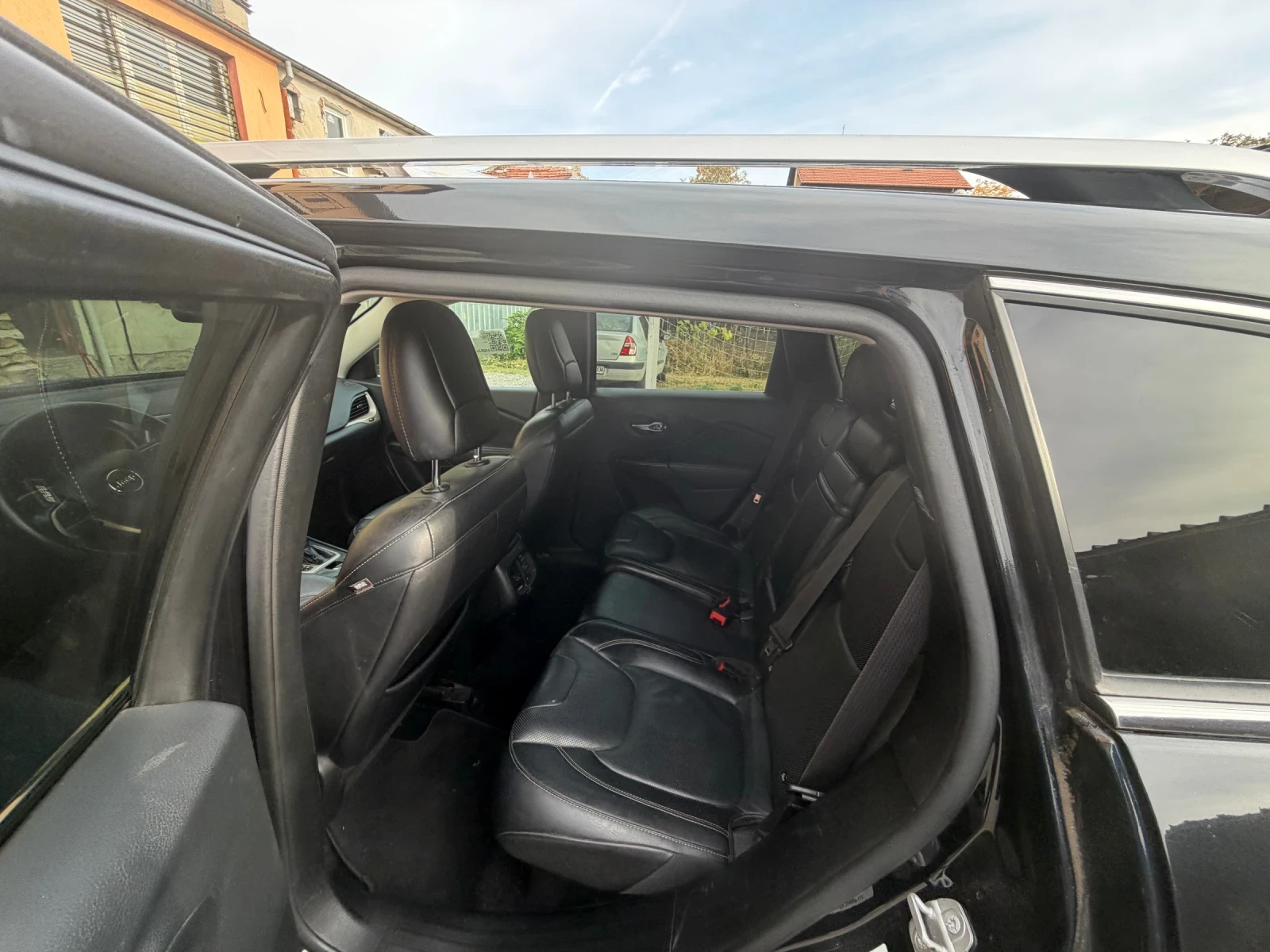 Jeep Cherokee, снимка 12 - Автомобили и джипове - 56448147