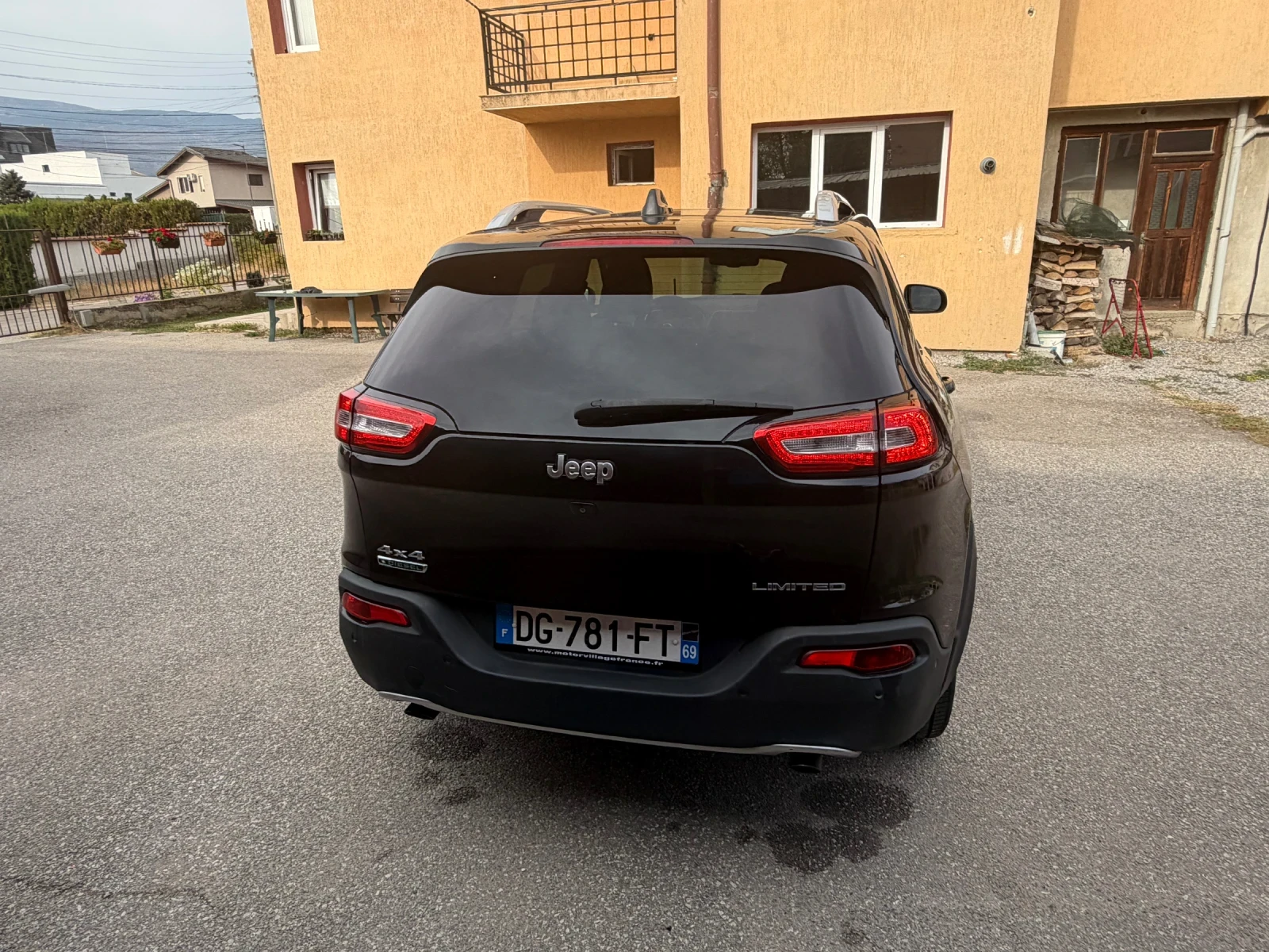 Jeep Cherokee, снимка 9 - Автомобили и джипове - 56448147