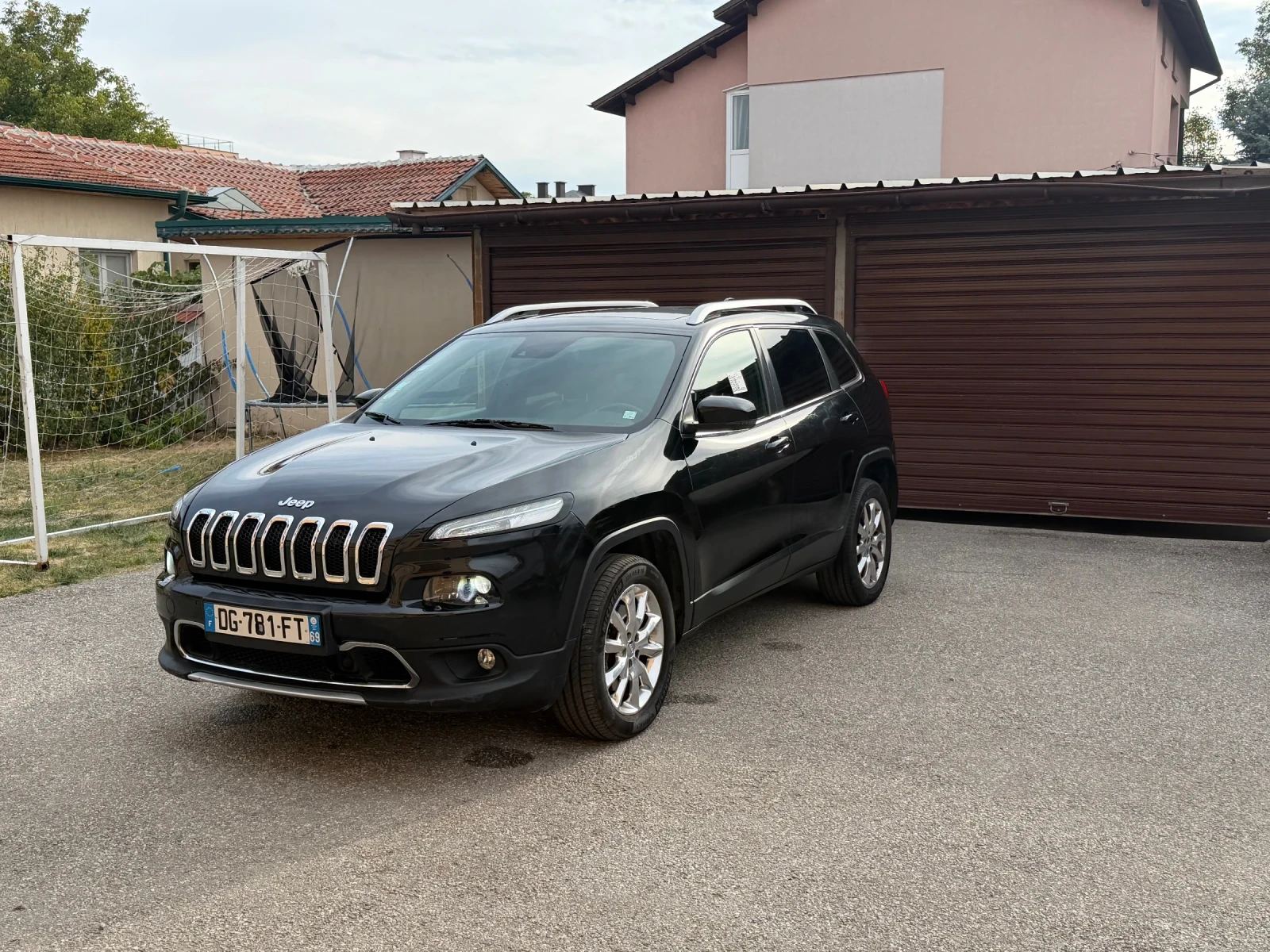 Jeep Cherokee