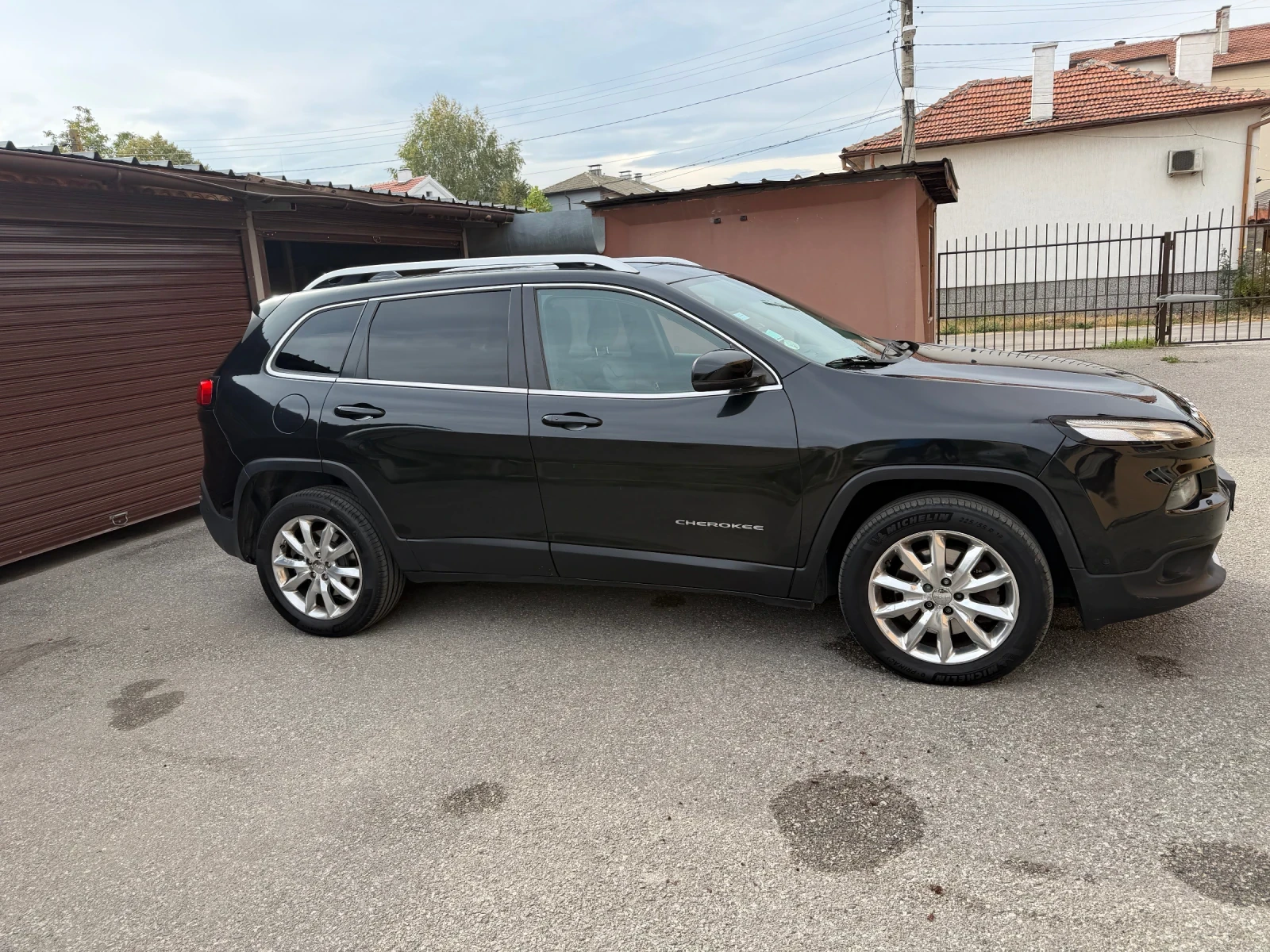 Jeep Cherokee, снимка 4 - Автомобили и джипове - 56448147