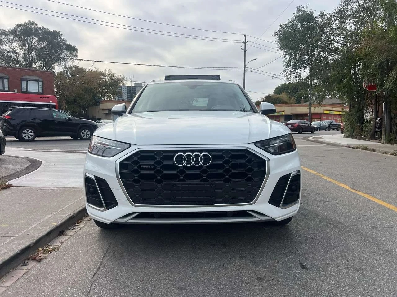 Audi Q5, снимка 2 - Автомобили и джипове - 56685383