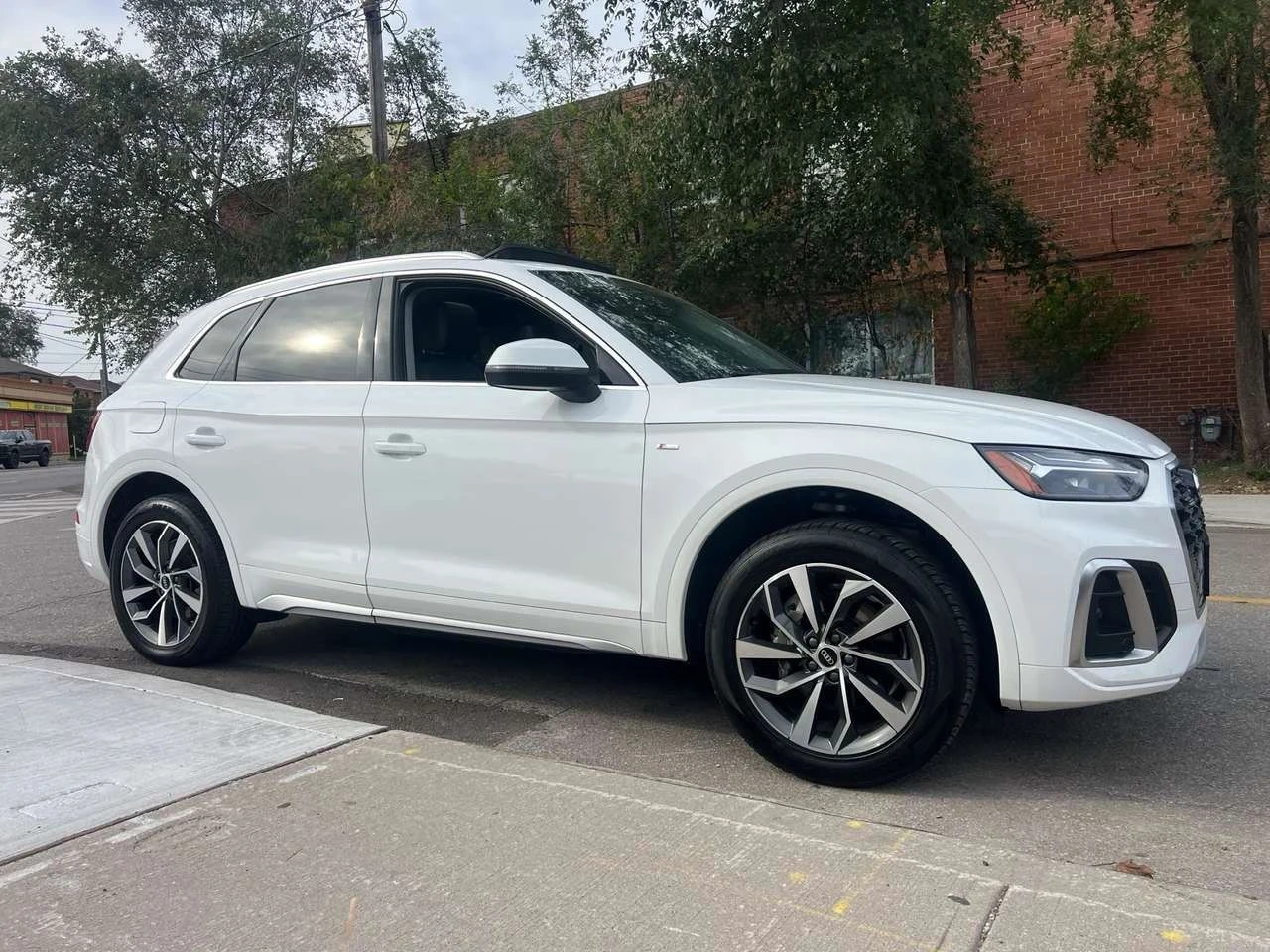 Audi Q5, снимка 4 - Автомобили и джипове - 56685383