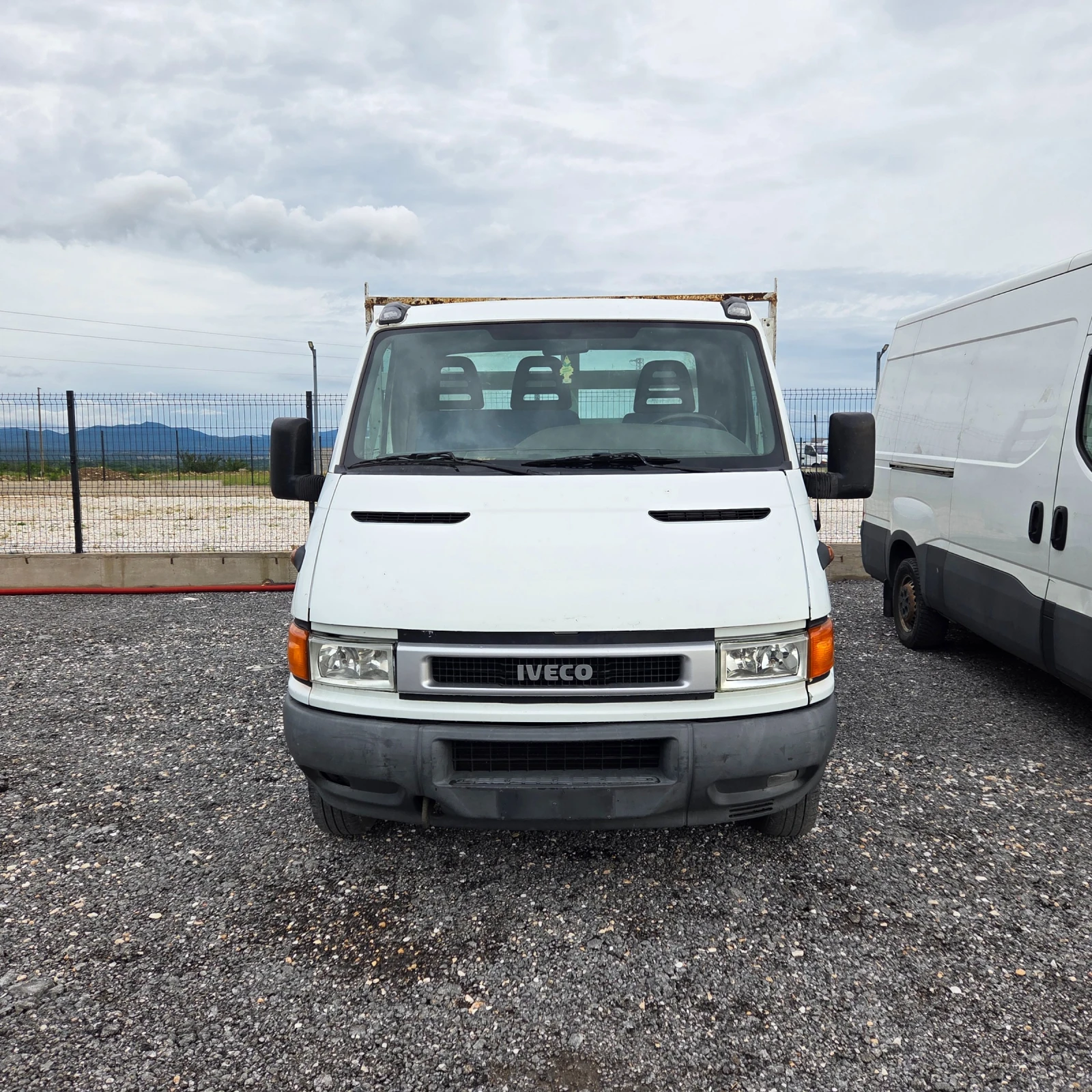 Iveco Daily Нов Внос 4.45м, снимка 8 - Бусове и автобуси - 54885709