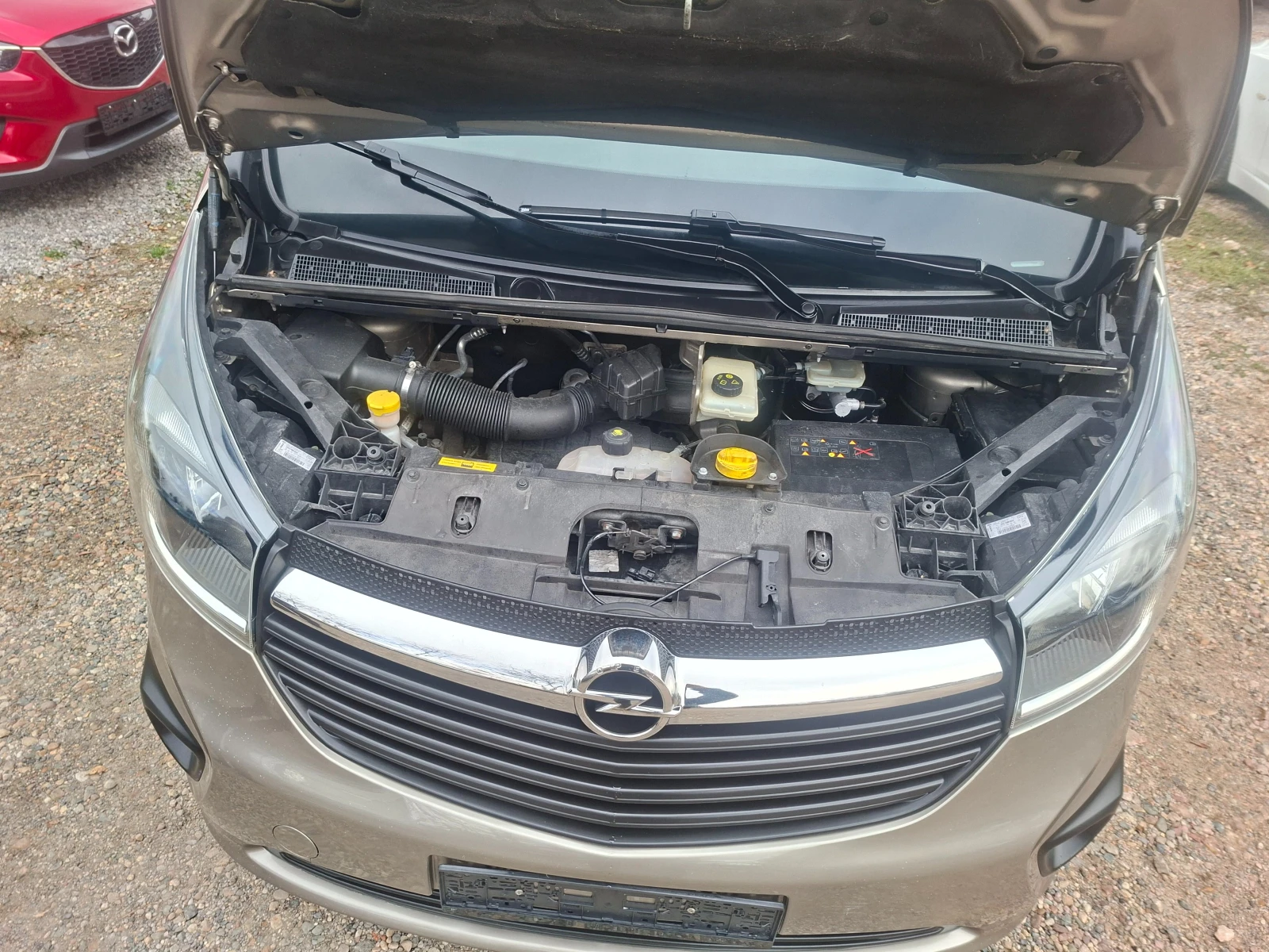 Opel Vivaro 4+ 1 места. ТОП, снимка 14 - Бусове и автобуси - 56737482