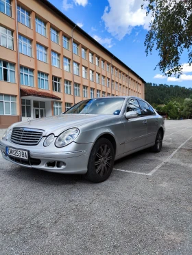 Mercedes-Benz E 320, снимка 1