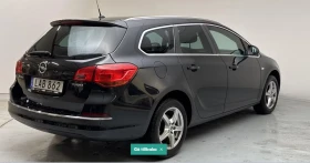 Opel Astra Sports Tourer, снимка 2